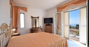 Villa di Lusso con piscina privata e garage in vendita a maspalomas in gran canaria