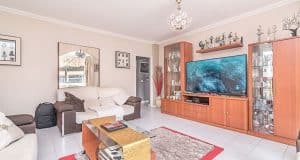 appartamento in vendita in calle hawai nella zona el tablero con 4 camere e 2 bagni