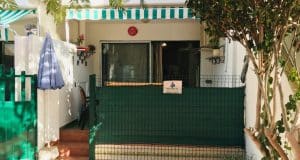 appartamento in vendita al piano terra fronte piscina nel complesso surycan zona sonnenland in gran canaria composto da una camera da letto un bagno cucina e salone più patio esterno.